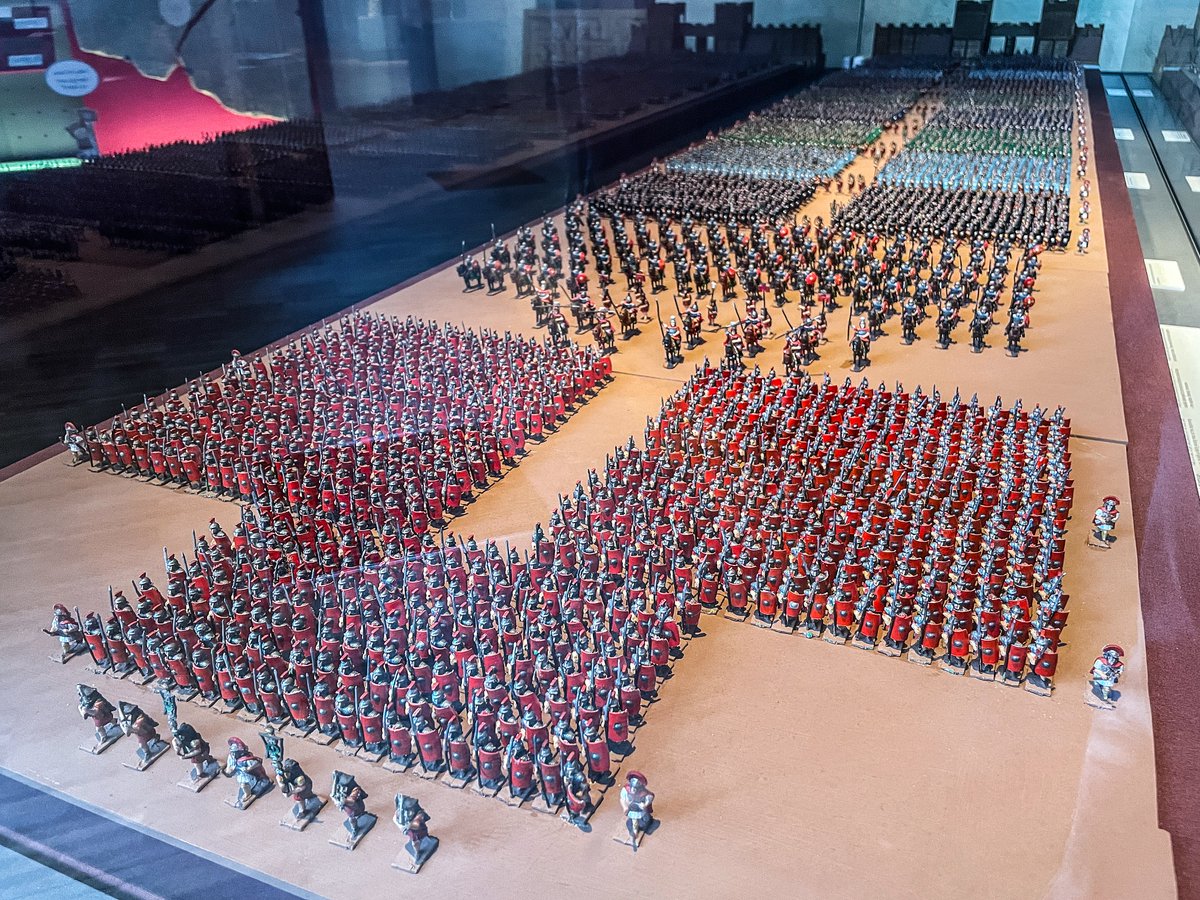 OptimoPrincipi's tweet photo. An excellent model in Lincoln Museum helping to visualise the massive scale of a single Roman legion in formation. The model accurately shows 5000+ men of the legion though the reality could have been even larger, with non-citizen auxiliary cohorts and an extensive baggage train. https://t.co/8x3SCXZFlq