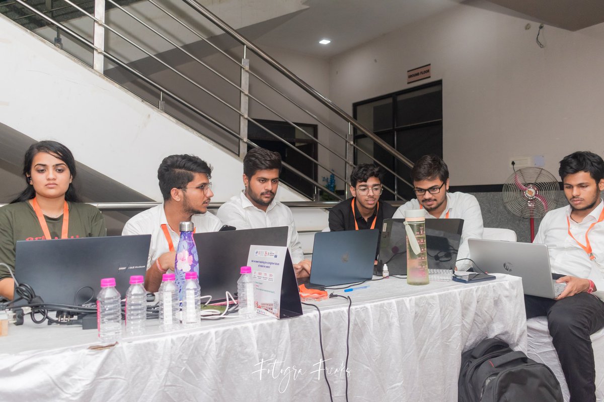 HarshSolan54583's tweet photo. Thrilled to share that our team,✨🎊 Agriconnect, has made it to the top 50 out of 290 teams in our college’s Smart Indian hackathon 🚀 We're building a platform to connect farmers directly to consumers and eliminate the middleman. #sih #CONNECT #Connections #Web3 #TechCommunity https://t.co/Oe0lLrf6Fq