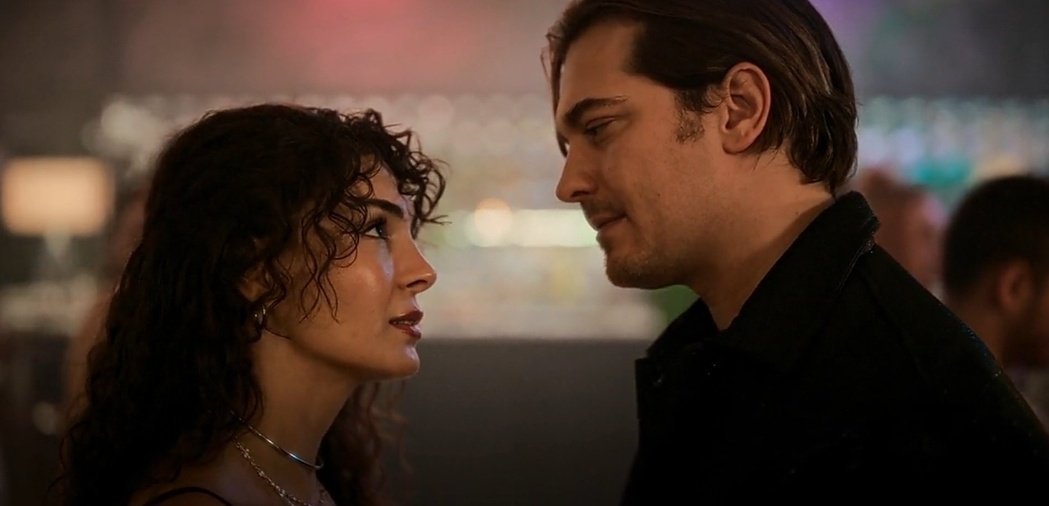 La película calca a la perfección cómo el amor no cura todo. La salud mental prevalece ante cualquier cosa y a veces, es mejor distanciarse. Me ha gustado ver que al final no forzaron su reconciliación temprana, lo cual hubiese sido poco creíble en la historia. #TamBirCentilmen