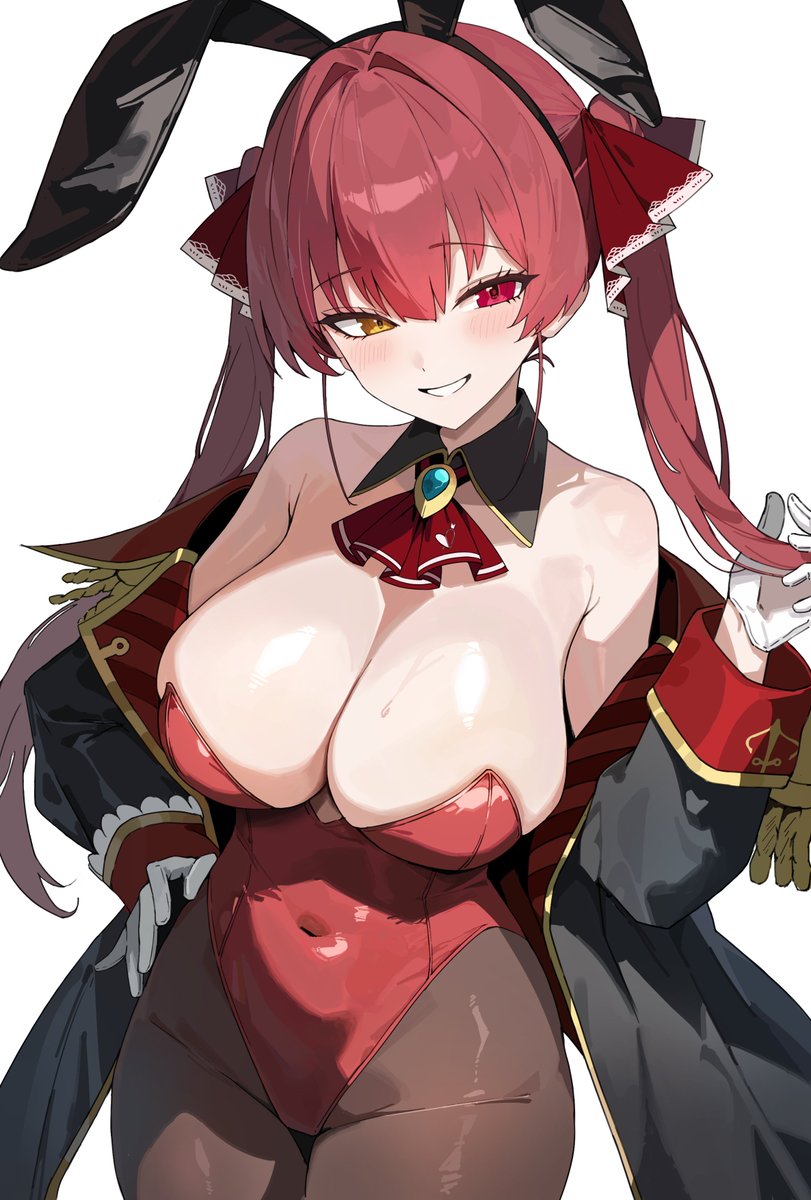 Cindersongs's tweet photo. ⠀
⠀ ⠀Sometimes, she can't help but show off her assets.
                                        #SeductiveSunday https://t.co/NXgBLY119W