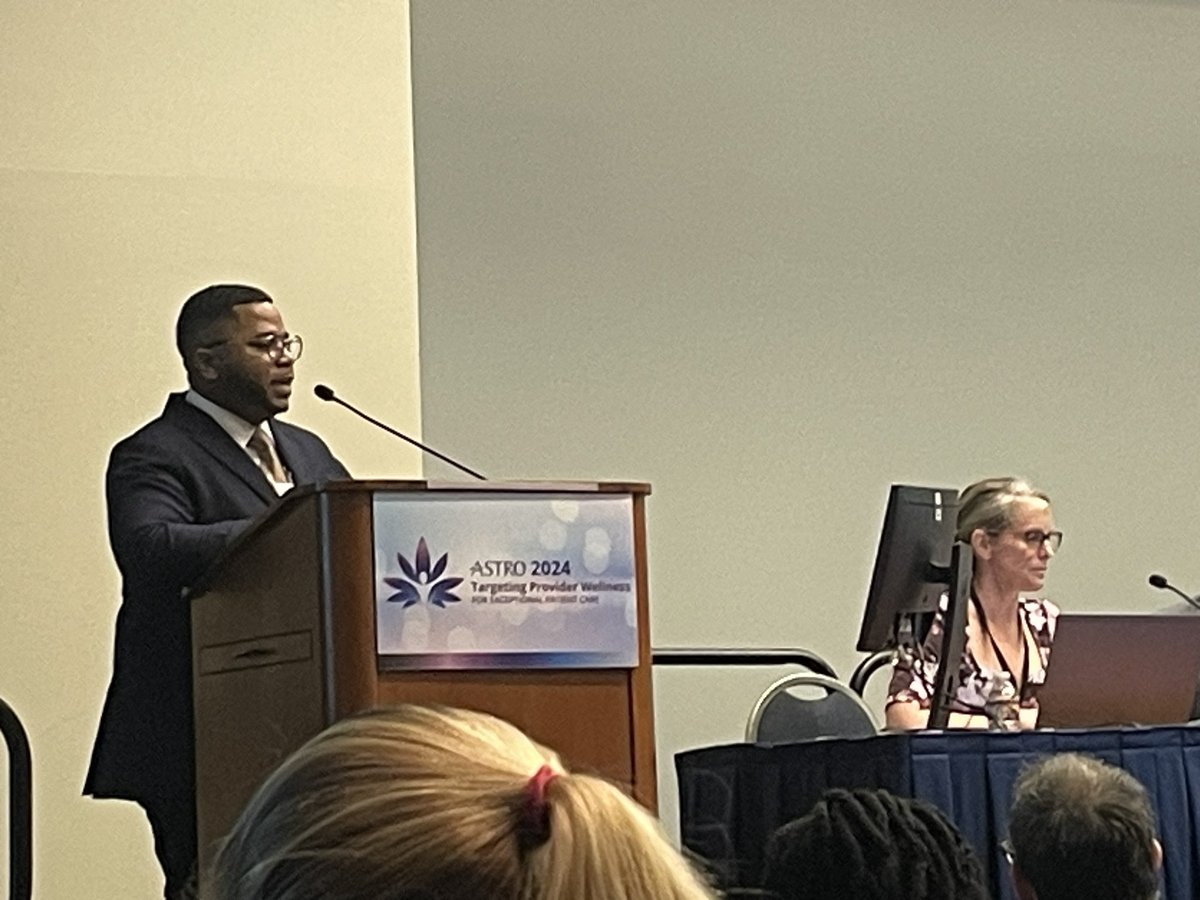 ChelseaPinnix's tweet image. Congratulations to @MDAndersonNews #RadOnC resident @dr_p_carriere for an outstanding presentation on the 2ndary analysis of the 1,656 low risk prostate cancer pts enrolled on the CEASAR study. Job well done!