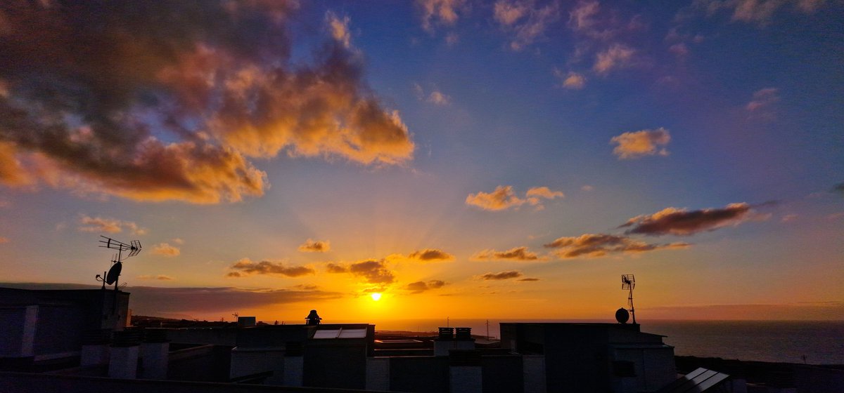MayNaomiPhotog1's tweet image. @EmiliaGlez1
@CedresEdgar
@VickyPalmaMeteo
@TiempoRTVC
@PontealDiaRTVC
@RAM_meteo
@tenerife_meteo
@Adricor_fer
@Turismo_LL
@fran40tf
@AntesAhoraTfe
@LoqueVeoTfe
@TenerifeBonjour
@holyber
@ecazatormentas
@MMarioPhoto
@AGMCan
@MeteoSW
Atardecer Tejina/Tfe. #shareyoursunset