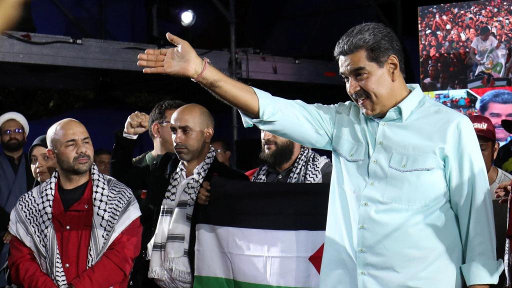 Mercede073's tweet photo. #29Sep
🔴🇻🇪Pdnte @NicolasMaduro arremetió contra España, acusando al gobierno español de injerencia en vzla y de apoyar planes golpistas.
Afirmó que su juramentación como pdnte se llevará a cabo el #10En con el apoyo del pueblo.
#oriele #perletti #PRELEMI
https://t.co/9KTJtHLGcz https://t.co/I5ToP22ELb