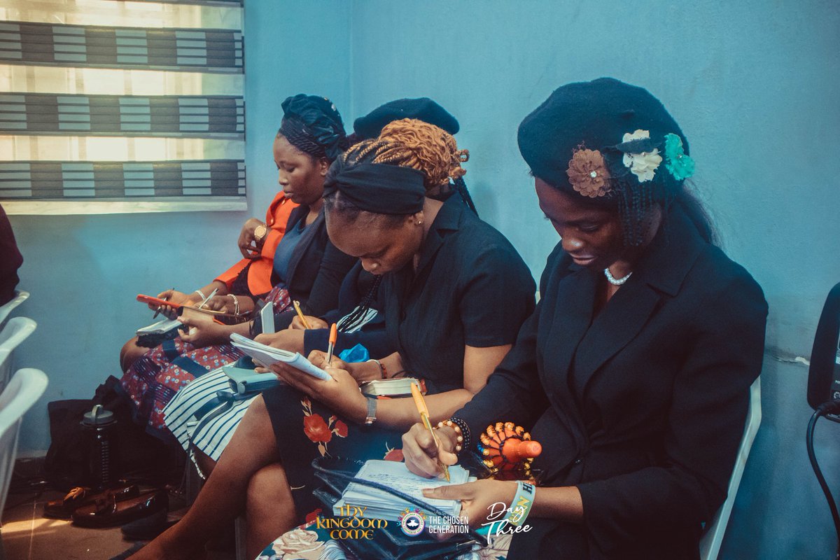 lscthechosen's tweet image. Emotions are good indicators, but they are terrible drivers.

-Pastor Joshua Banjo.
Power and Might Conference, Day 3.

#PAMConference2024 #ThyKingdomCome #lscthechosen
#rccglscthechosengeneration #thechosengeneration #rccg #PAM2024 #PMC #PAM