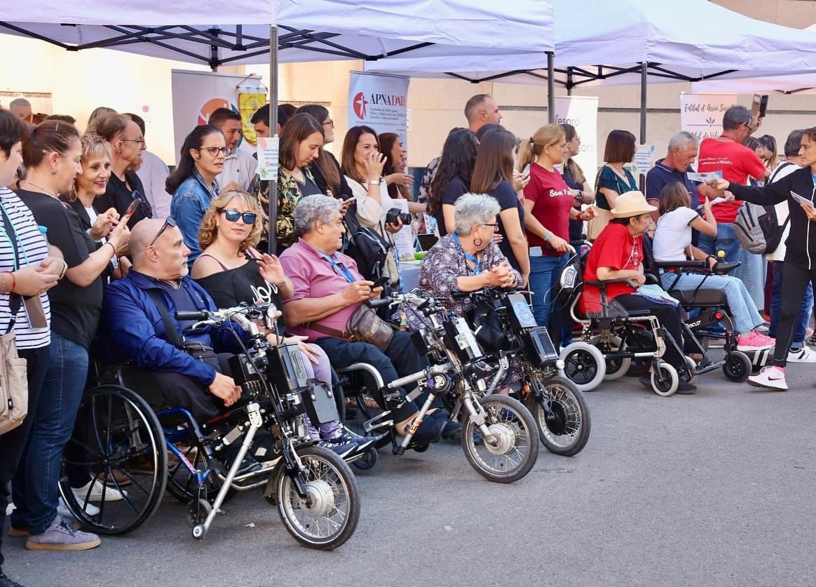 👥 Este matí, la <a href="/falla_elpalau/">Falla Antiga Senda Senent-Alameda</a> ha celebrat la primera trobada entre la diversitat i el món faller.

👑 La FMV i el president de JCF han volgut acompanyar i donar suport a estes jornades.

📸 <a href="/Fotofilmax/">Fotofilmax Fotógrafo</a>