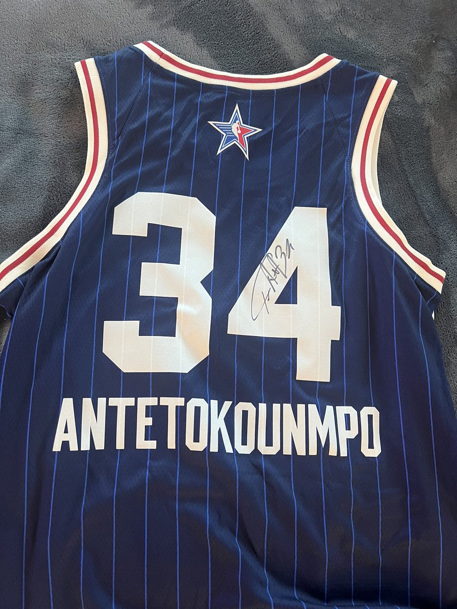 T. Antetokounmpo (@thanasis_ante43) on Twitter photo Hey everyone! π
This week, I want to spread some good vibes and show my appreciation for all of you. So, Iβm giving away a jersey from my personal collection to one lucky person!
To enter:
1οΈβ£ Follow both <a href="/Thanasis_ante43/">T. Antetokounmpo</a> and @Thanalysisshow
2οΈβ£ Retweet this post
3οΈβ£ Reply Hey everyone! π
This week, I want to spread some good vibes and show my appreciation for all of you. So, Iβm giving away a jersey from my personal collection to one lucky person!
To enter:
1οΈβ£ Follow both <a href="/Thanasis_ante43/">T. Antetokounmpo</a> and @Thanalysisshow
2οΈβ£ Retweet this post
3οΈβ£ Reply