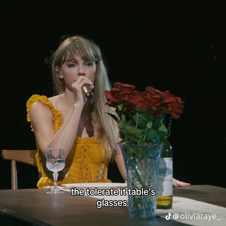 thehopeofit4ll's tweet photo. just saw someone point this out on tiktok and now im not ok https://t.co/PKsuAmZMBx