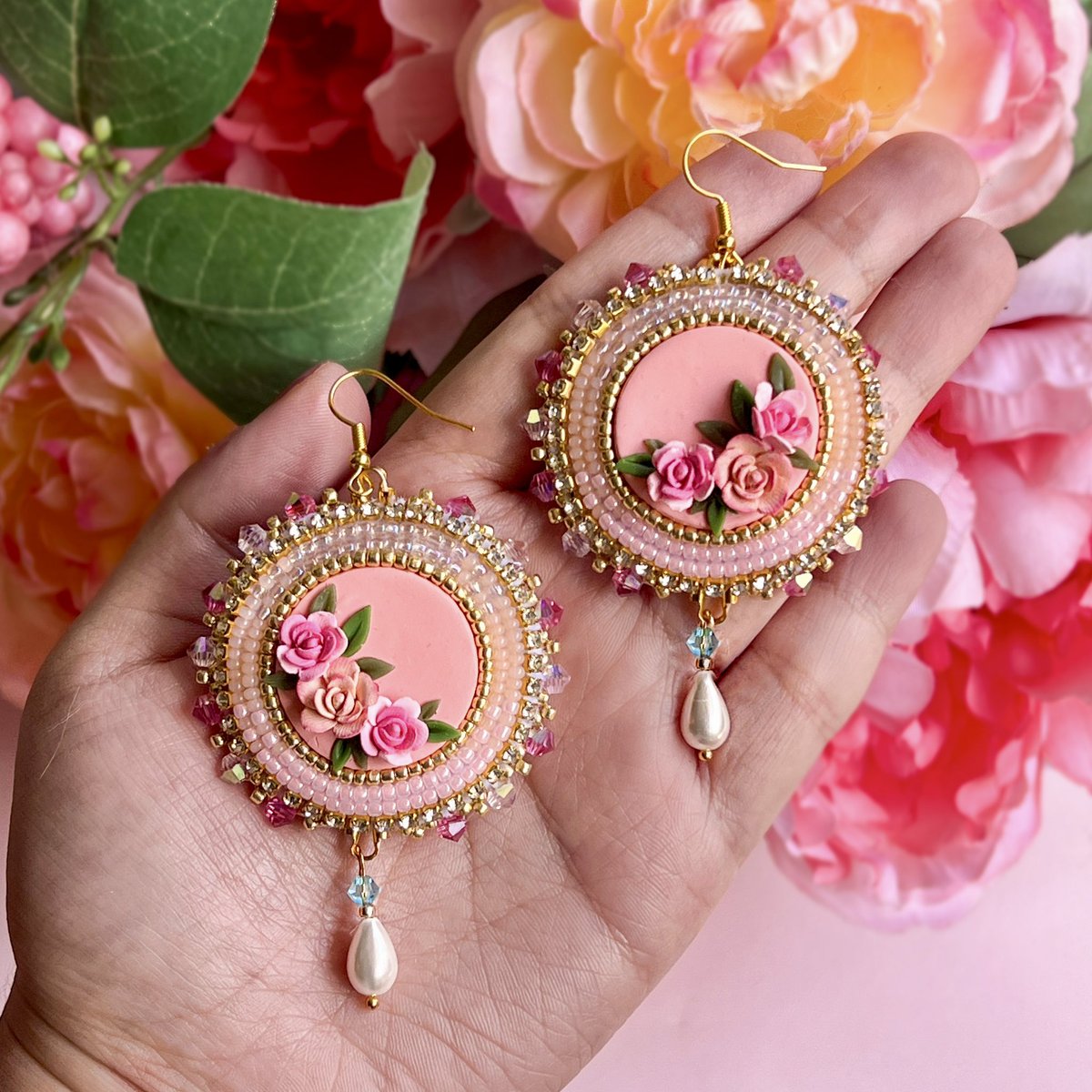 clayandrain's tweet image. 💗 the love witch earrings 💗