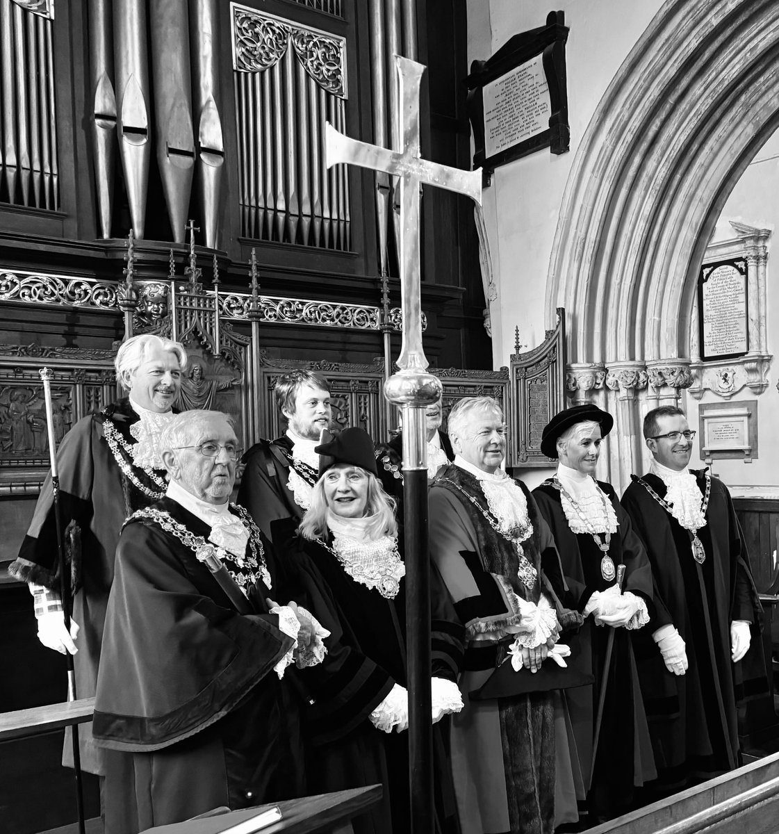 Delighted to host the Shrieval Service @ St Mary’s today. 

“…Till we cast our crowns before Thee, Lost in wonder, love, and praise”

#HaverfordwestTownCouncil
#StMarysHaverfordwest
#DaugleddauLMA