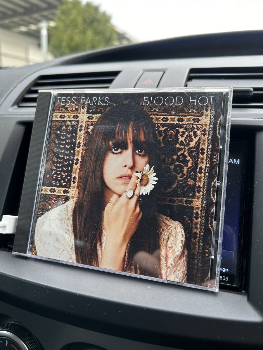 blacksand1973's tweet photo. Listening to Tess Parks on the drive to work https://t.co/SyjKqQxgQQ