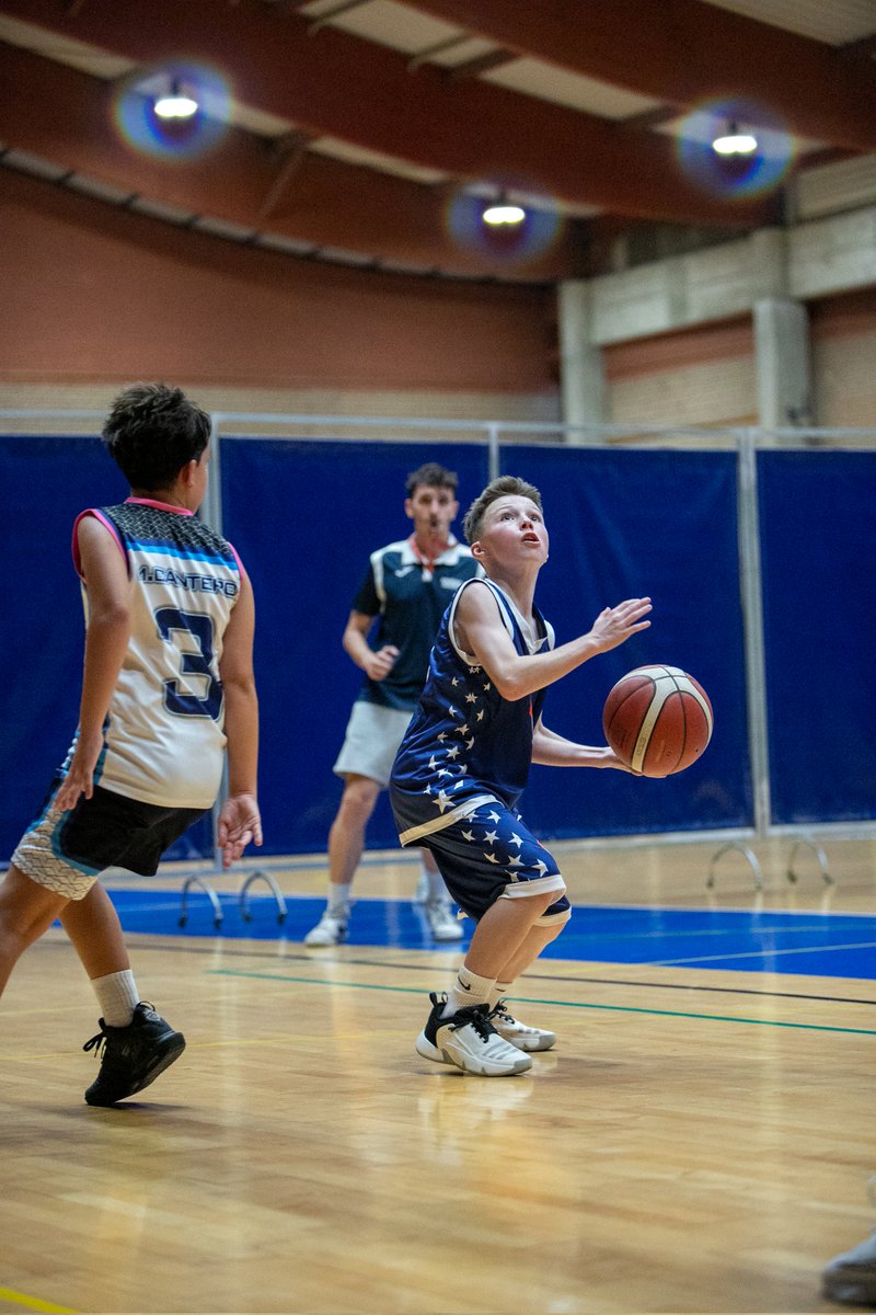 Ronan Devlin tweet media