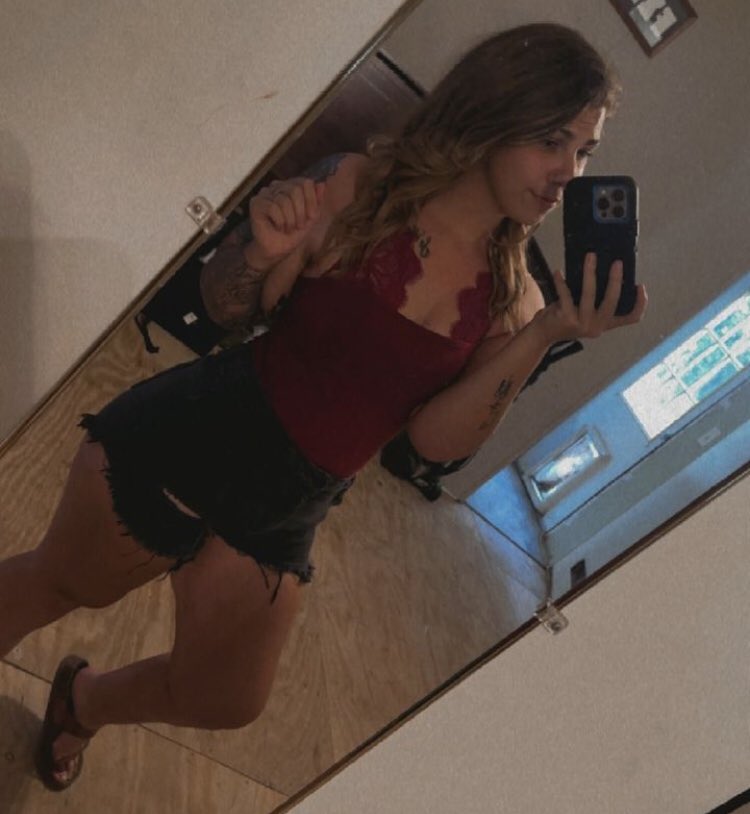 Just wanna hangout 🥰🥰😄❤️🌺