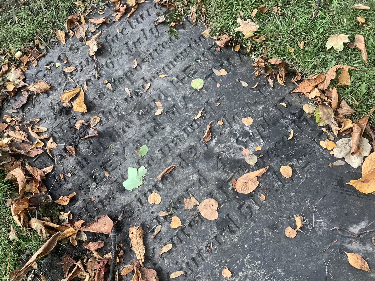 St Peter's Churchyard, Burnley, Lancashire youtu.be/n0LDB22vOhc?si… via <a href="/YouTube/">YouTube</a>
Join me as I wander the churchyard at the church where my 2x great grandparents &amp; 3x great grandparents married #history #herittage #graves # graveyard