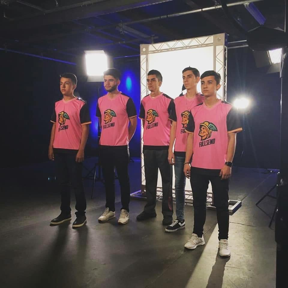 G2malbsMd's tweet image. I forgot to say it in the post match interview as I had no idea on what to say but this win also goes for my old team FULLSEND but specially for my friend @Daveeys21 as sadly he passed away a year ago 😞 te extraño wino y espero que estés feliz con este win, va por vos! ❤️