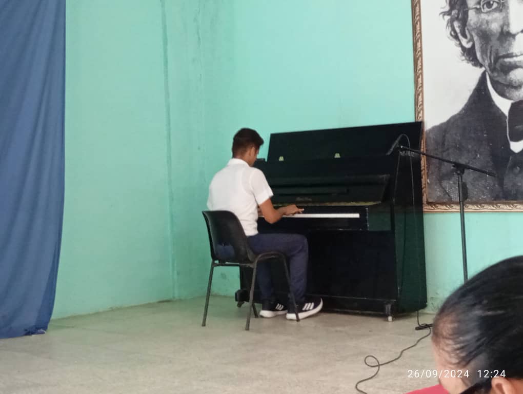 Felicitaciones a todos los participantes en el festival de artistas de la FEEM en #LasTunas #TareaDeGrandes #PorLasTunasLaVictoria <a href="/CubaMined/">MINED</a>