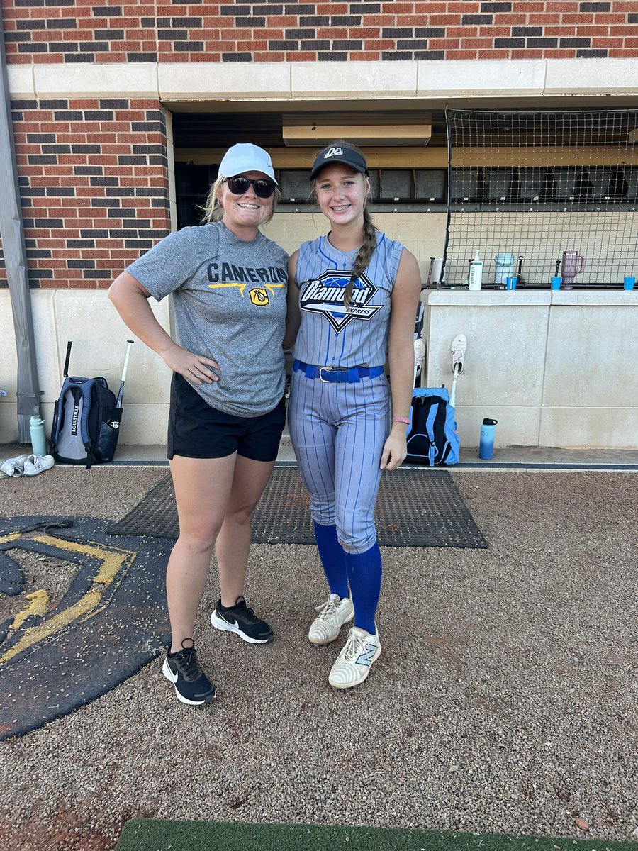 Another great camp with <a href="/BryanKHoward1/">Bryan K. Howard</a> 🥎🥎 <a href="/cuaggiessb/">Cameron University Softball</a> <a href="/Dexig07north/">DEx North/Impact Gold 18u</a>