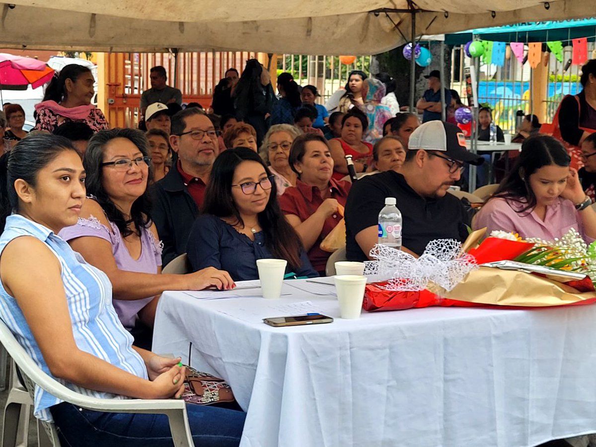 Con mucha alegría participé del #FestivalDelMaíz 2024 organizado por la Parroquia Nuestra Señora de la Asunción #Mejicanos de San Salvador Centro.

¡Mis felicitaciones a todos los organizadores, por tan bonita actividad!

#SimónPaz #FracciónFMLN #SanSalvadorCentro
