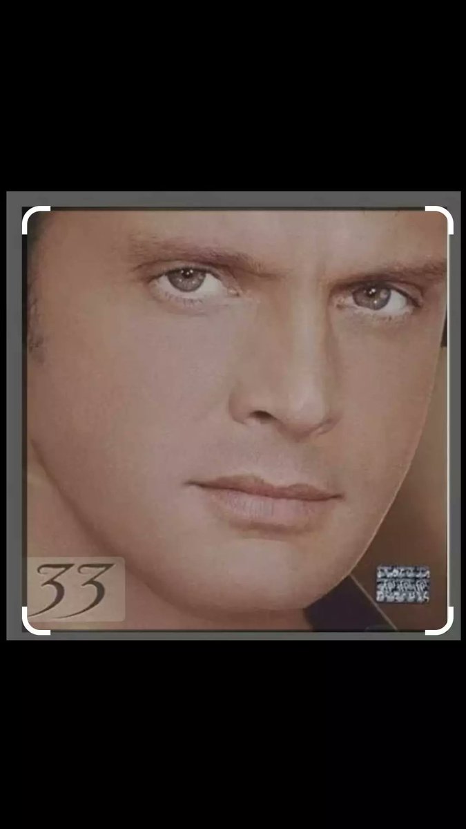 nimice's tweet photo. Hoy se cumplen 21 años del lanzamiento del álbum 33 de @luismiguel

@LMINTERNACIONAL sede Mendoza Argentina @ALEXBASTERI @jamateyko @ColauttiJuan https://t.co/zVJGWvytXI
