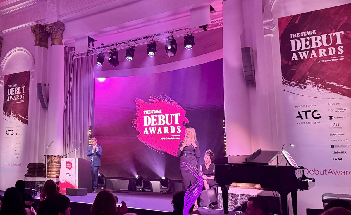 HENLEYDARREN's tweet photo. Tonight’s @TheStage #DebutAwards was a hugely uplifting event celebrating the very best of new theatre talent. Congratulations to all the winners and nominees - and thank you to @smithalistair and the @TheStage team for making it happen with such style.