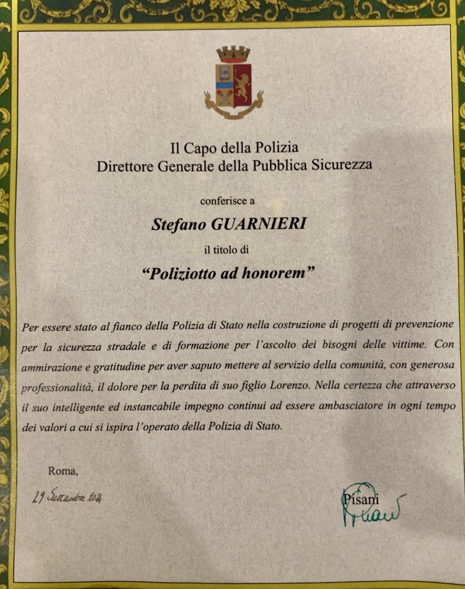 Tanta emozione oggi  nel ricevere il titolo di “Poliziotto ad honorem” dalle mani del Capo della Polizia. E' stato bello leggere la motivazione.  La sicurezza stradale è un tema importantissimo di sicurezza urbana, forse sarebbe meglio dire “il tema”. Lavorare sulla prevenzione e