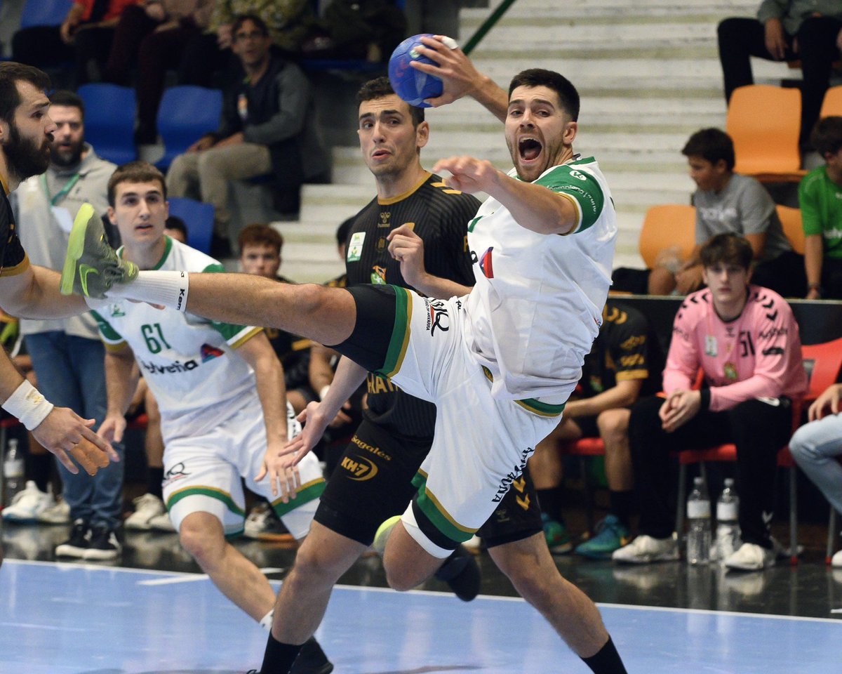 AnaitasunaBM's tweet photo. CRÓNICA | Helvetia Anaitasuna cae con la cabeza alta ante el Fraikin BM Granollers (28-29).
▶️ https://t.co/861Dts9QFR
#ANAGRA https://t.co/70dobkEVY5