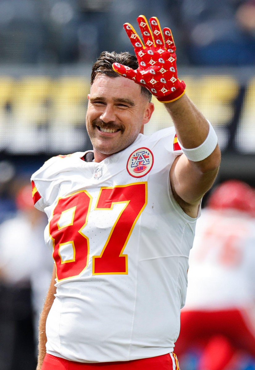 Who has the most receptions in Kansas City Chiefs history!? THIS GUY!!