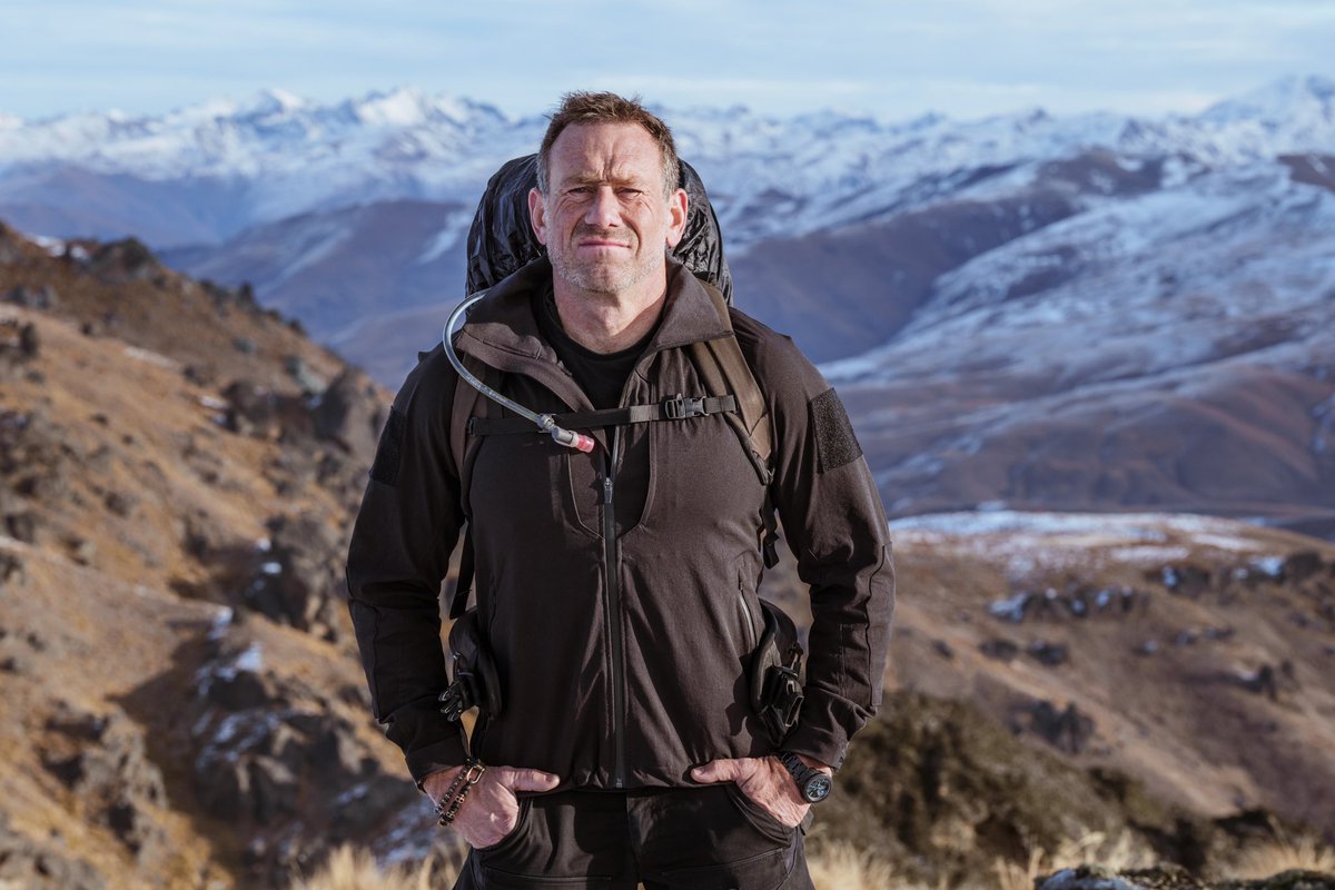 We face all sorts of challenges in life, one thing that will never resolve any of them is negative thinking. When you face adversity, back yourself and keep pushing. 👊🏻 #SASWhoDaresWins