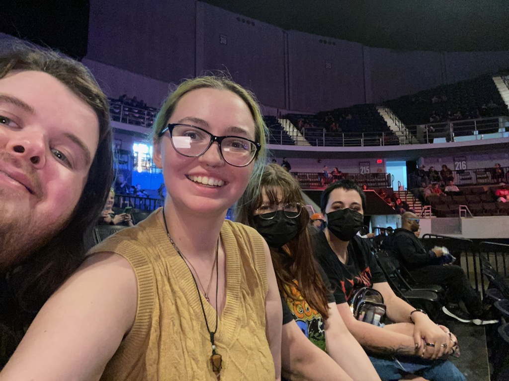 AaronMullins23's tweet photo. #WWEHuntsville https://t.co/a9RlCgultT