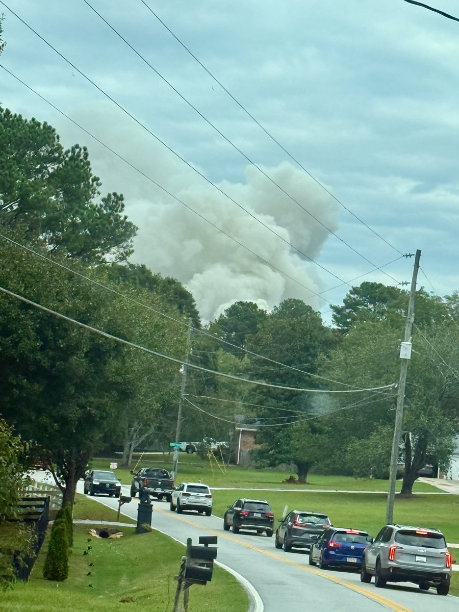fitsnews's tweet image. Our @IndyJenn_ is near Conyers, Georgia stuck in the #BioLabFire traffic... be safe, Jenny!!!