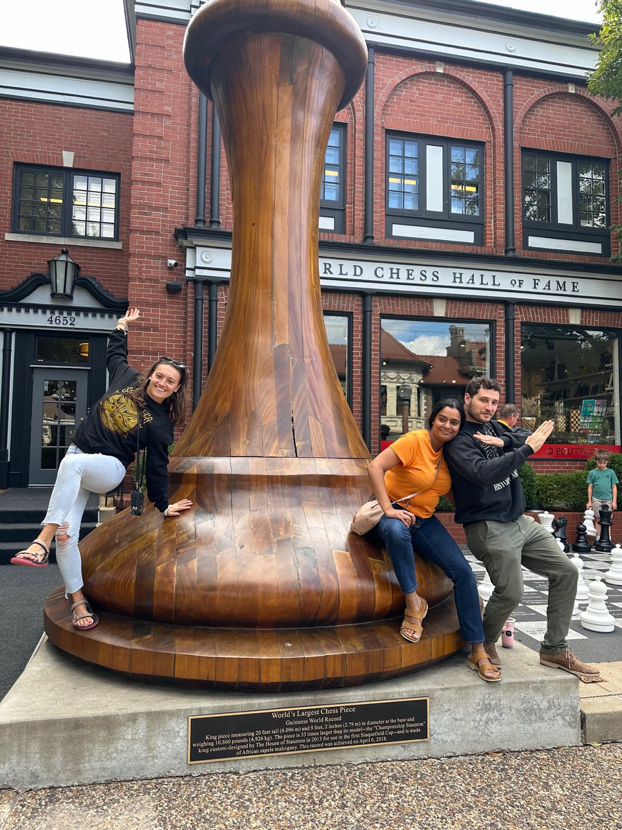 ScienceisLit1's tweet image. The number of distinct 40-move games in chess is far greater than the number of electrons in the observable universe. The number of electrons is approximately 10^79 , whilethe number of uniquechess games is 10^120 . #scienceislit #chessmath