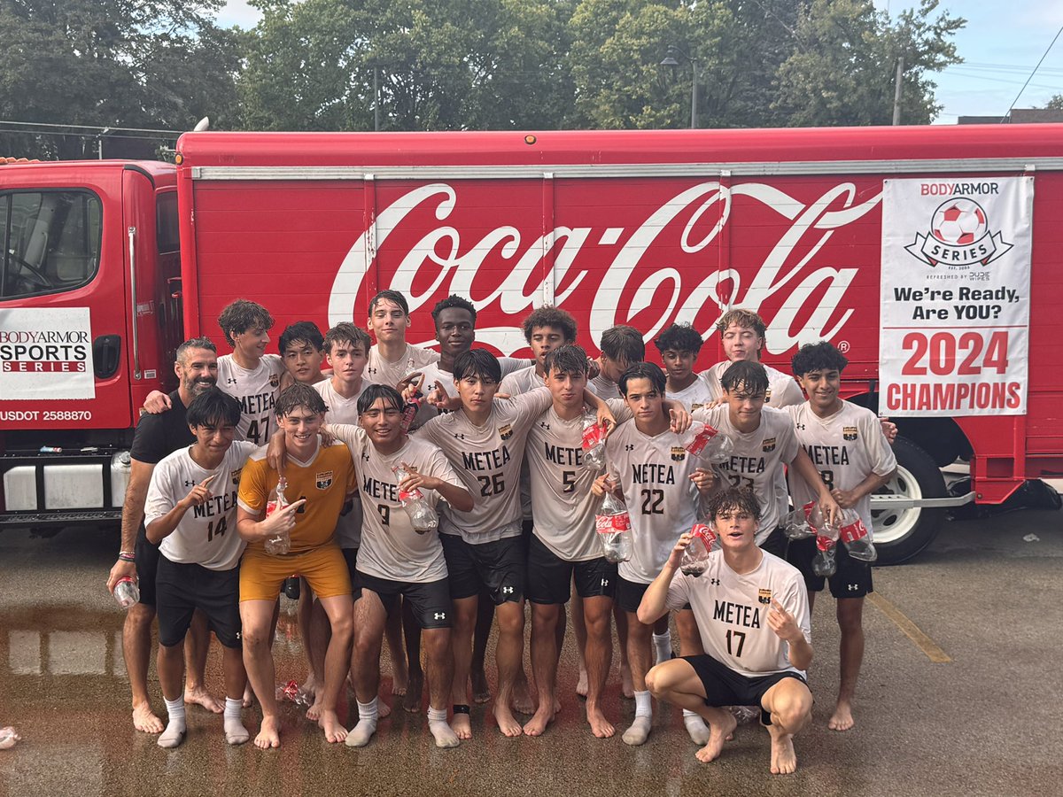 BoysMVSoccer's tweet photo. Varsity beat Warren 4-0 to win the @BODYARMORseries final. Goals from Cole Hatfield (2), Jake Anargyros and Sahil Khare. Pat Maroney and backline with the shutout. @MeteaBoosters @MeteaAthletics https://t.co/JzUYW0R6PY