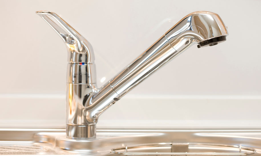 16 points d’alimentation en eau potable ont été installés. L’eau du robinet est encore impropre à la consommation dans neuf communes de la Rive gauche ainsi que dans d’autres zones partielles situées à proximité. ww2.sig-ge.ch/actualites/eau…