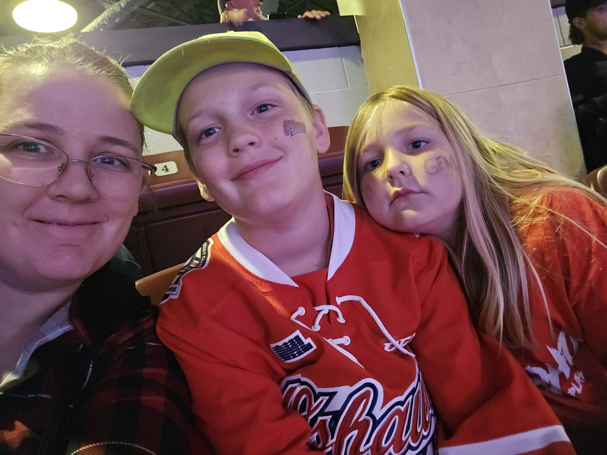 Dano1961233's tweet photo. GO GENS GO! Lets win home opener! @Oshawa_Generals #oshawagens #selfieinseat https://t.co/UKmXkgWieT
