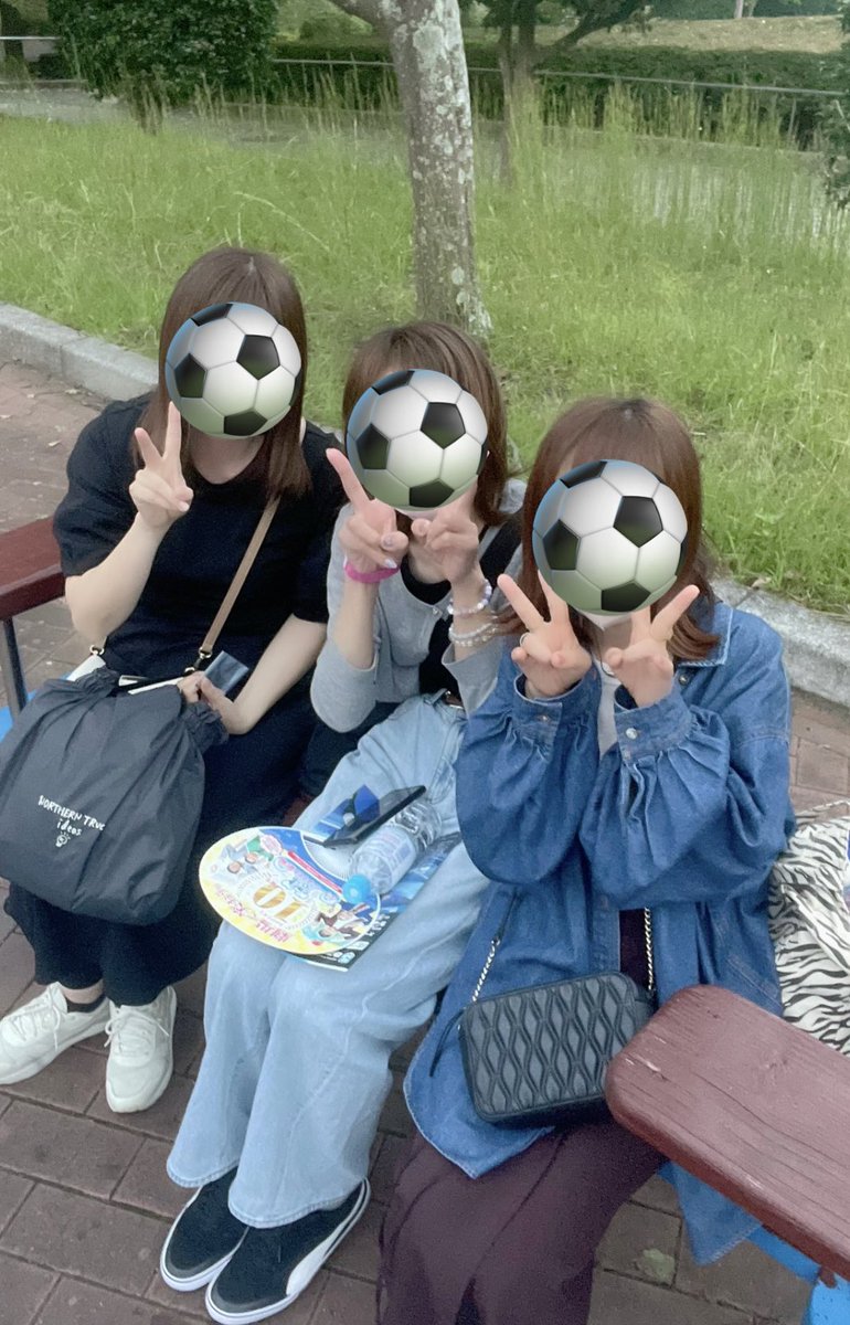 Rico_08_23's tweet photo. 2024.09.29(土)
#アスルクラロ沼津 ホームゲーム
全力ステージ🎸
試合⚽️
熱く感動をありがとうございます☺️
お疲れさまでした✨
沢山の美味しい物も幸せです❤️
#アスルキッチン
#ホル衛モン
赤ホル丼
#まるかわ製茶
レモネード
#RECANTO
ウインナーサンド
#れっどぱーる 🍓
#フルヤトモヒロ https://t.co/vJLZu41qWO