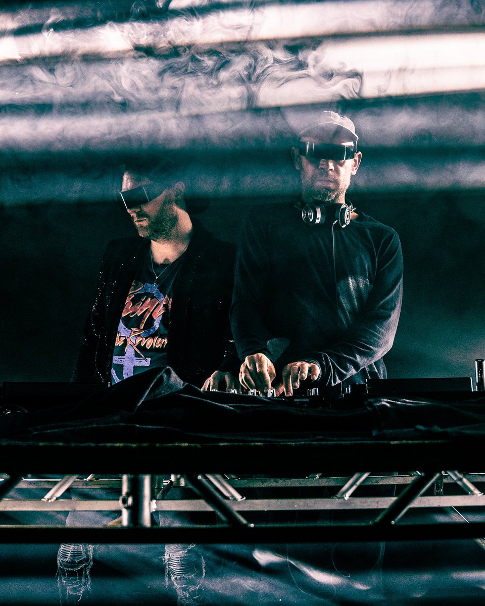 Incredible experience seeing <a href="/NeroUK/">Nero</a> live last night with <a href="/CamdenCoxMusic/">Camden Cox</a> + <a href="/samwhitesound/">Sam White</a>! Sounded amazing and the production was unreal 🔥

📸 Nick Lalowski