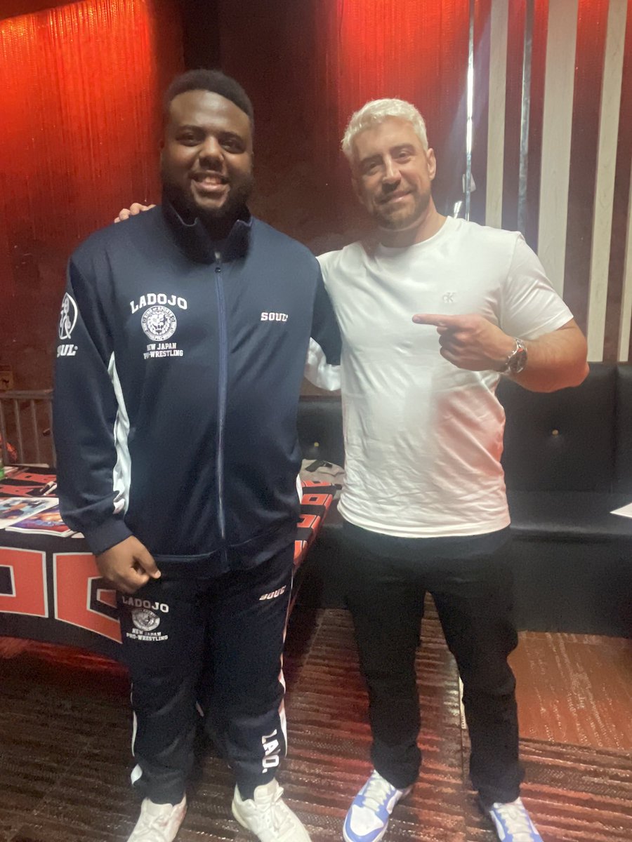 KazuTheRonin's tweet image. At @HOGwrestling meeting THE MAN @joehendry while in my LA DOJO Track Jersey set (Thank You @soulsports1 and il always look my best and represent) #HOGWrestling #SoulSports 

Say His Name and He will Appear 👏👏

But I Believe i will Work for Soul Sports 👏👏