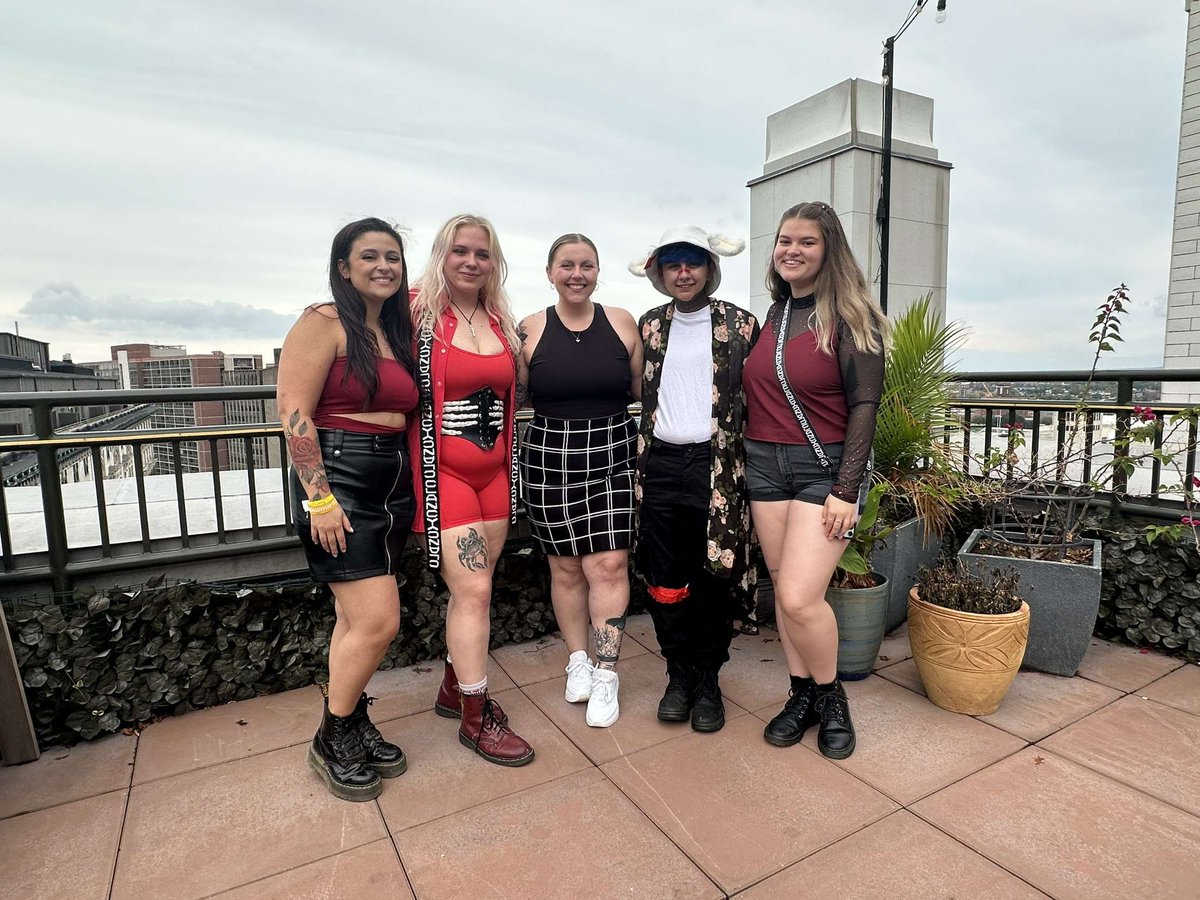 JøJø ғ̶ᴘ̶ᴇ̶ tweet media