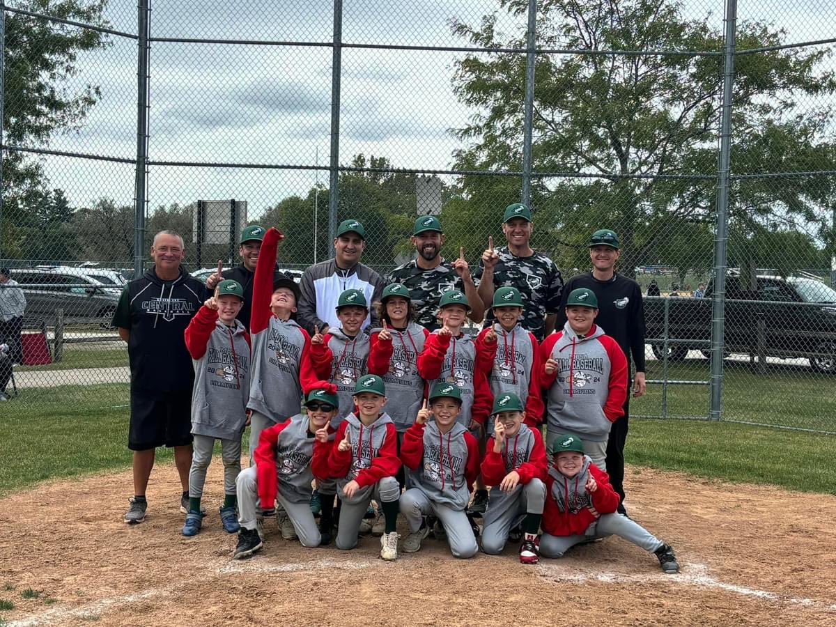 GYBA_Official's tweet photo. Congrats to the 10U Coyotes for winning the Mundelein Fall League Championship yesterday vs the McHenry Cobras! A special thank you to Coach Whalen for helping coach the boys this fall season! 
#fallleaguechamps #grayslake https://t.co/6g7iCfDHOj
