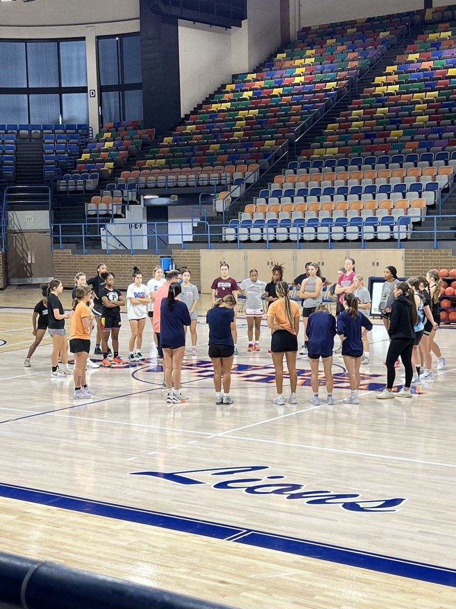 BreeSexton2's tweet photo. Had a great time today at the @wallacestatewbb elite camp. Great competition to compete against!! Thank you so much for having me @toni_west4 @Coach_JSimmons https://t.co/LGKNQALXpu