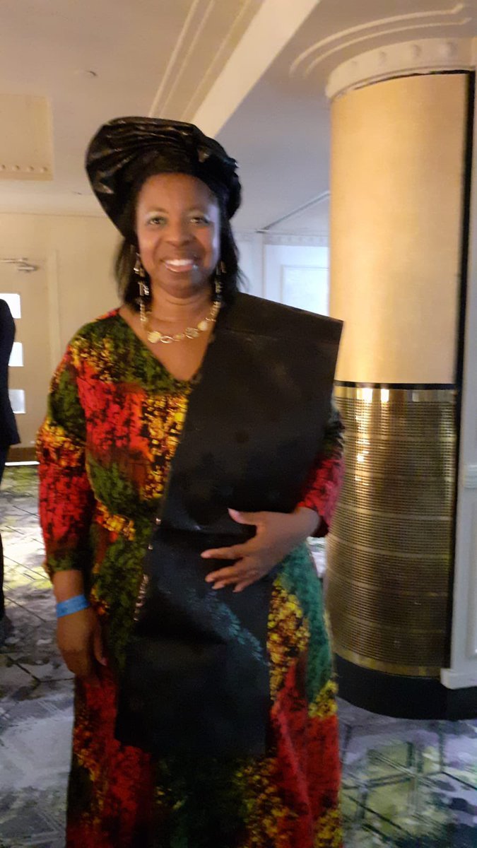 felicia_kwaku's tweet image. Than you @healthiconaward judges for  ‘Special Recognition award last night. None of the work is done alone, had excellent @CNOBME_SAG &amp;amp; also fantastic @KingsCollegeNHS team/boss/org. The award is dedicated to the #nurses #midwives #HCAs who lost their lives during the #pandemic