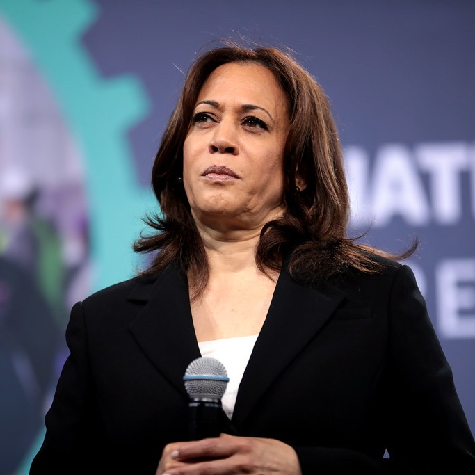 🇺🇸 | ÚLTIMO MINUTO

¡Cancelaciones masivas en Netflix tras apoyo a Kamala Harris! La plataforma está perdiendo suscriptores a una velocidad alarmante luego de que su cofundador, Reed Hastings, respaldara públicamente a la candidata presidencial. 

La reacción ha sido inmediata,