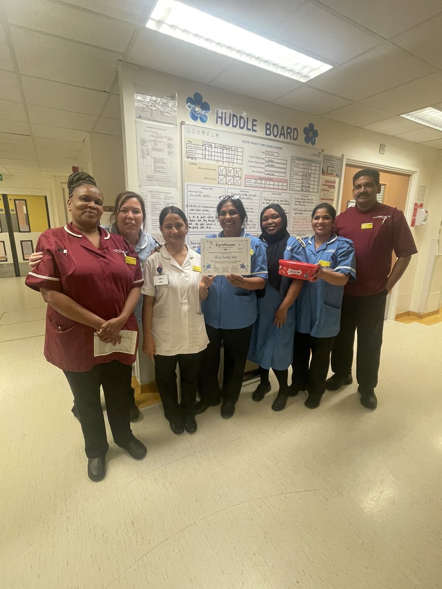 Barbara Nyamariwata (@barbaranyamari1) on Twitter photo Well done Acute Frailty Unit on achieving the 60% target in staff completing the NHS staff survey. Well done🎉🎊🍾
#teamEM #NHSstaffsurvey
<a href="/MarieFogarty7/">Marie Fogarty</a> <a href="/nhsuhcw/">UHCW NHS Trust</a> Well done Acute Frailty Unit on achieving the 60% target in staff completing the NHS staff survey. Well done🎉🎊🍾
#teamEM #NHSstaffsurvey
<a href="/MarieFogarty7/">Marie Fogarty</a> <a href="/nhsuhcw/">UHCW NHS Trust</a>