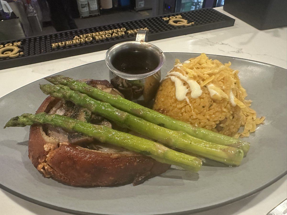 OrlandoPodcast's tweet image. For my entree I got the pancetta, and it is awesome, the pork belly is seasoned nicely and crispy on the outside, the rice and the mushrooms are good, and the demi glaze is great and pairs well with the pork belly #magicaldining #orlando #milkdistrict