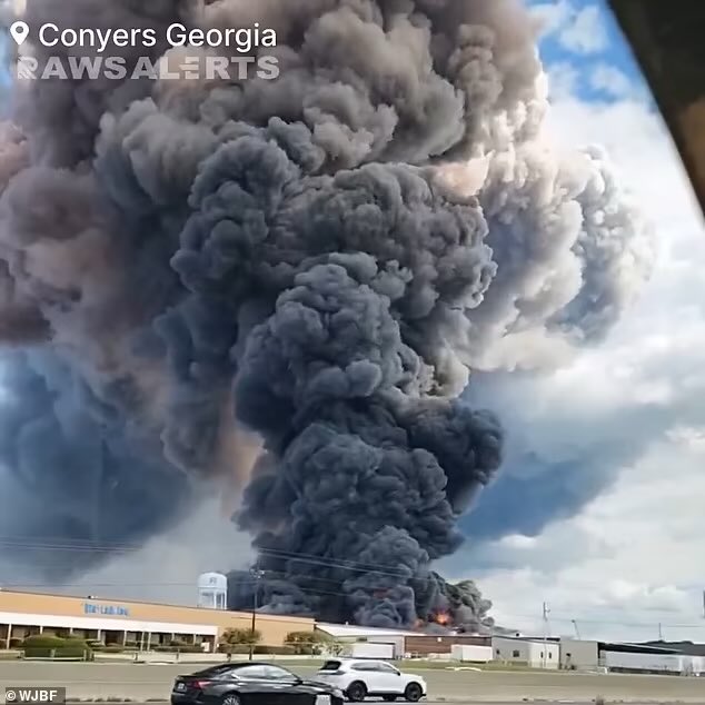 KristyTallman's tweet photo. GEORGIA BIOLAB 🚨🚨GET GONE IF YOU'RE NEAR THE AREA ⚠️⚠️⚠️ BioLab in Conyers, Georgia, is the source of a major chemical fire, and here's the truth about what they produce! These guys deal with highly reactive chemicals used in pool and spa care, including chlorine and other toxic substances. Their products like BioGuard, SpaGuard, and ProGuard are loaded with chemicals that can react explosively with water – which is exactly what happened! This is the third damn time in seven years!
You’re talking about products like Kleen It, Mineral Springs Cell Cleaner, and Strip Kwik – all of which contain dangerous chemicals that can ignite when mixed with water. This is NOT a one-off accident. If you’re near Conyers, you're at risk of inhaling this hazardous crap while authorities scramble to control the situation. WAKE UP and be aware of what’s happening!
Here’s a list of some of the chemicals and products associated with BioLab’s pool and spa care division:
1. Chlorine – Commonly used in pool sanitizers and cleaners, highly reactive with water.
2. Kleen It – A cleaner for pools and spa filters.
3. Mineral Springs Cell Cleaner – Used for cleaning saltwater pool systems.
4. Off the Wall – A powerful cleaner for pool surfaces.
5. Stow Away – Product for storage and cleaning of pool covers.
6. Strip Kwik – A cleaning agent for removing oils and grime.
7. Spa Filter Cleaner – Cleans filters in spa systems.
8. Salt Water Cell Cleaner – Used for cleaning saltwater systems in pools.
These chemicals, especially chlorine, are reactive and hazardous when mishandled or when exposed to water in uncontrolled conditions. That’s exactly what triggered this chemical fire at BioLab.
If you breathe in the fumes from chemicals like chlorine or other toxic substances used at BioLab, the effects can be severe and immediate. Here’s what can happen:
1. Respiratory Distress – Chlorine gas can cause burning in the throat, nose, and lungs, leading to coughing, difficulty breathing, or even suffocation.
2. Chemical Burns – Inhaling these fumes can lead to irritation and burns in the respiratory tract, potentially causing permanent damage to lung tissue.
3. Nausea and Vomiting – Exposure to toxic fumes can trigger nausea, vomiting, and dizziness.
4. Eye and Skin Irritation – The chemicals can irritate or burn your eyes and skin, potentially leading to vision problems.
5. Pulmonary Edema – In severe cases, fluid can build up in the lungs, causing life-threatening breathing difficulties.
6. Long-Term Health Effects – Prolonged exposure can result in chronic respiratory issues, long-term lung damage, and even increased cancer risk.
If a full explosion were to occur, the release of these fumes could blanket the surrounding areas, making it extremely dangerous to breathe or even be outside. Immediate evacuation and medical attention would be crucial to avoid serious injury or death.
#BioLabExplosion #ConyersGA #ToxicChemicals #ChemicalFire #ChlorineHazard #Evacuation #EnvironmentalDisaster #KristyTallman #Urgent