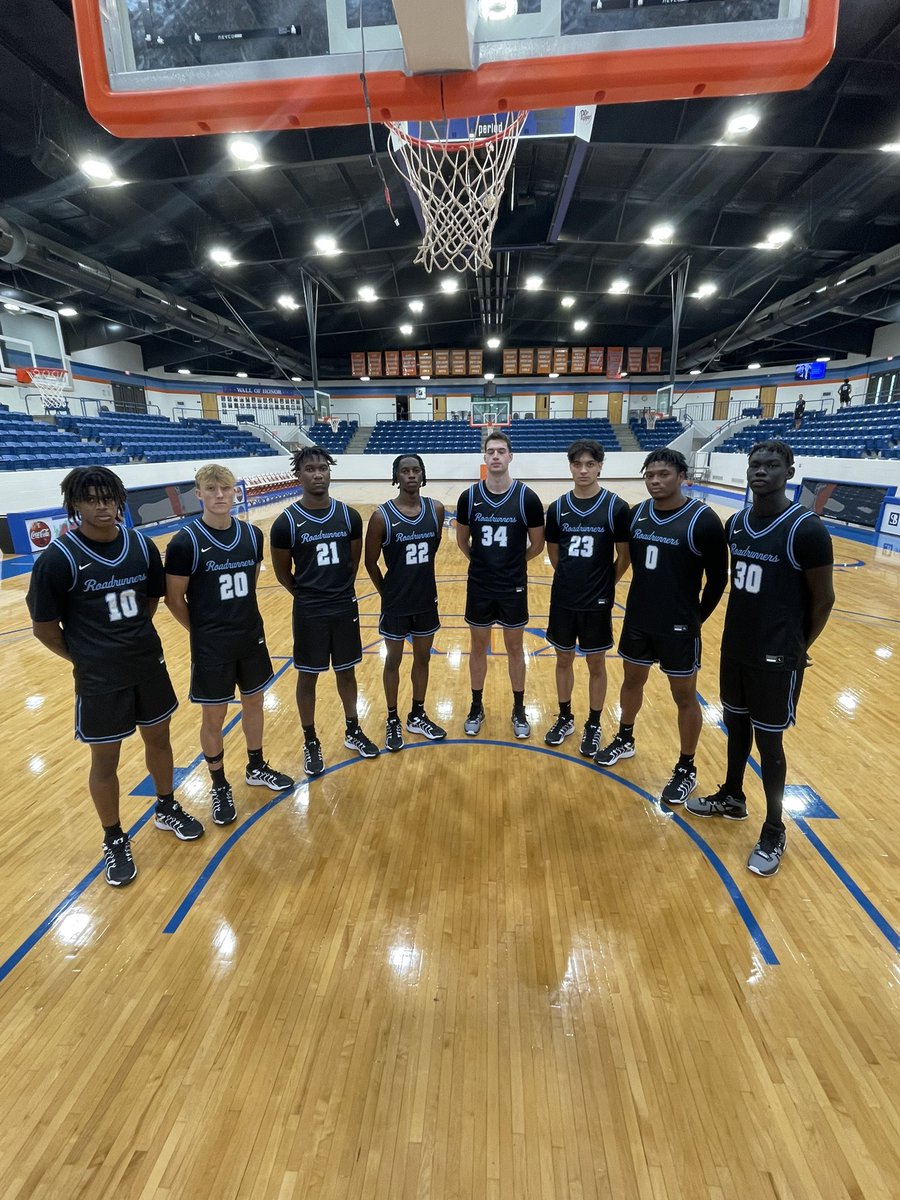 6'5 and ⬆️ club! Its almost that time