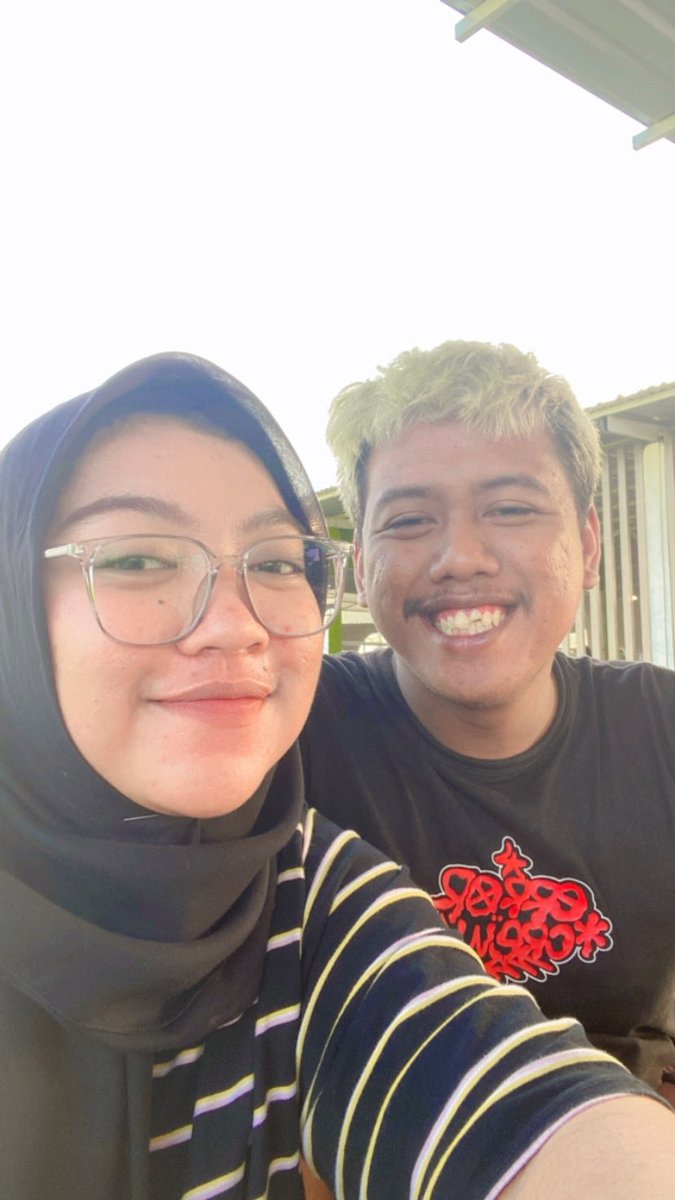 Comeel69's tweet image. Iki ta mbak pacarmu ? Apa pacar kita ?😅