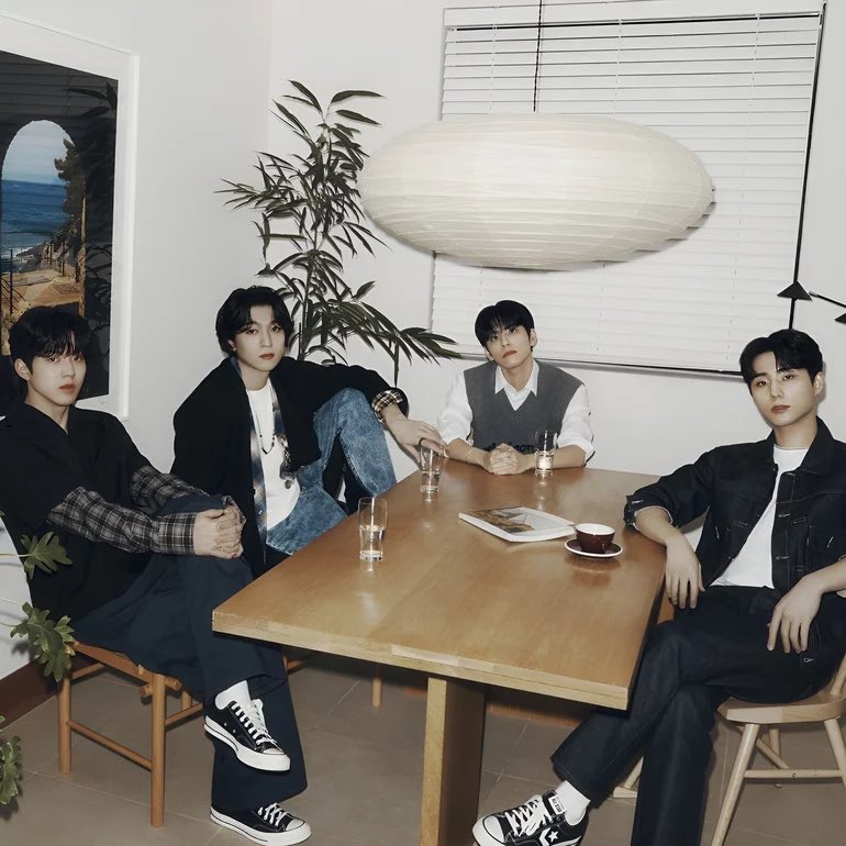 kchartsmaster's tweet photo. DAY6 (@day6official) becomes the first male act to score a Perfect All-Kill in 2024. https://t.co/3X2TlcZQmS