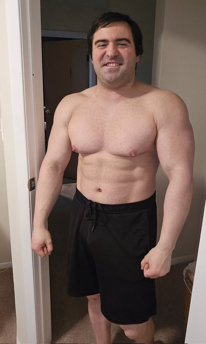 Chris1Constant's tweet photo. Day 24 bigger and leaner by the day! Always push yourself and never give up. https://t.co/BAVaIEPJue