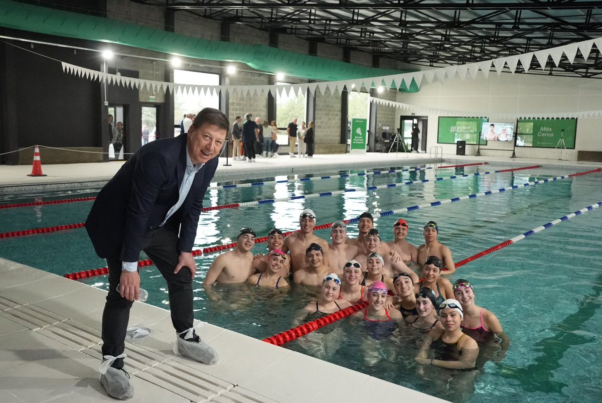 CaliBevi's tweet photo. "Primero piensa, segundo cree, tercero sueña y por último atrevete" 🫱🏻‍🫲🏻

🏊🏻 ¡Inauguramos el Natatorio Municipal, un espacio que es por y para los vecinos de Villarino! https://t.co/x0BsyN2qu2
