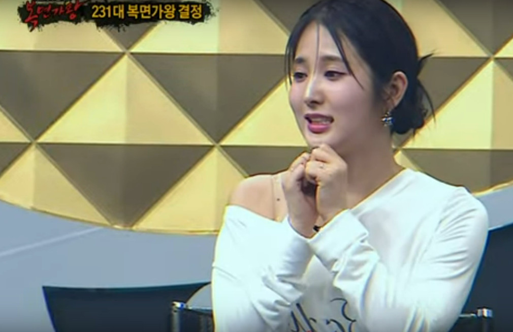 LSugardoll's tweet image. The reigning #KingOfMaskedSinger, Queen UnderTheSea, successfully thwarted the challenge of 🐌 with "Heavenly Fate" (천상연), clearly on a different level than all the maskes of ep466/467. Remembers me to #Solji. Looks as if #SongSun feels similar. #TRI_BE
youtu.be/NFC8jLo-xII?si…